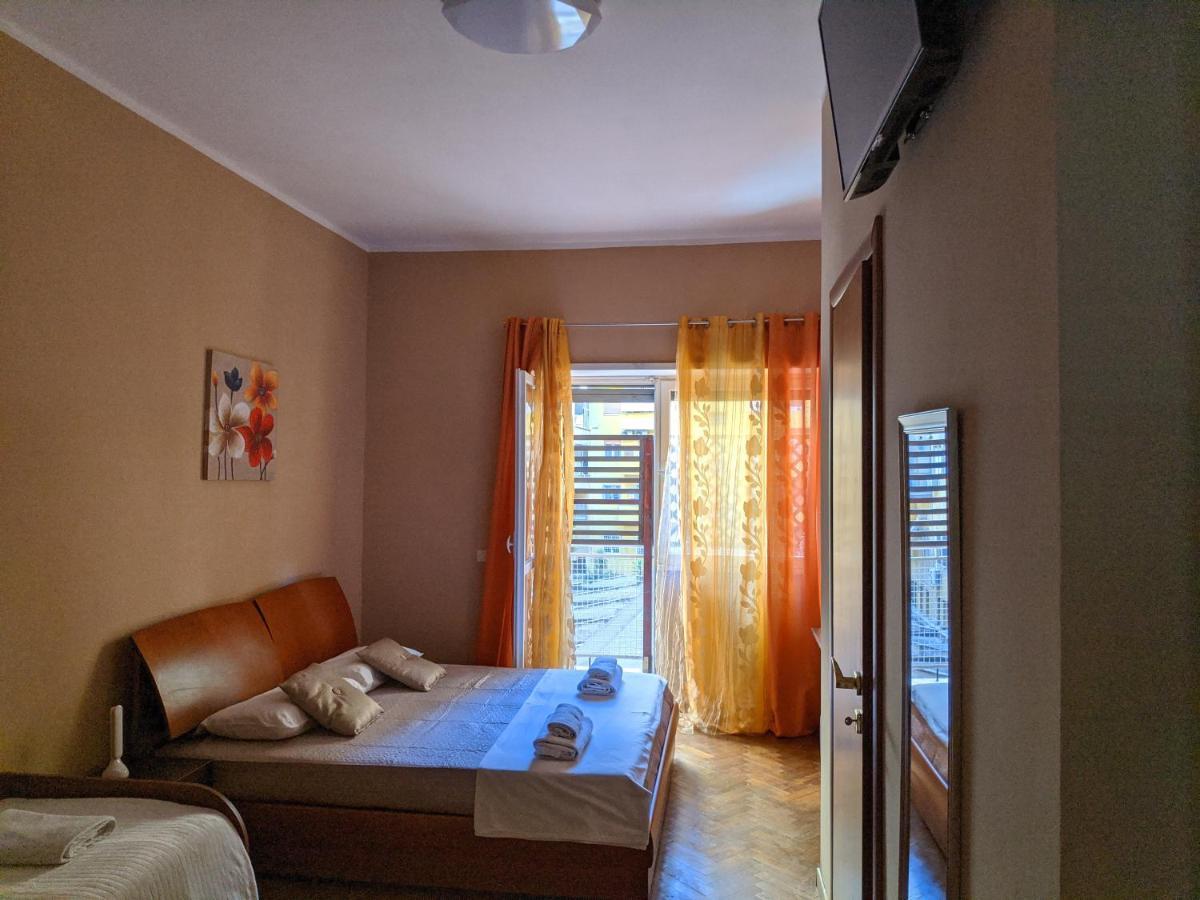 B&B Gina Trastevere โรม ภายนอก รูปภาพ