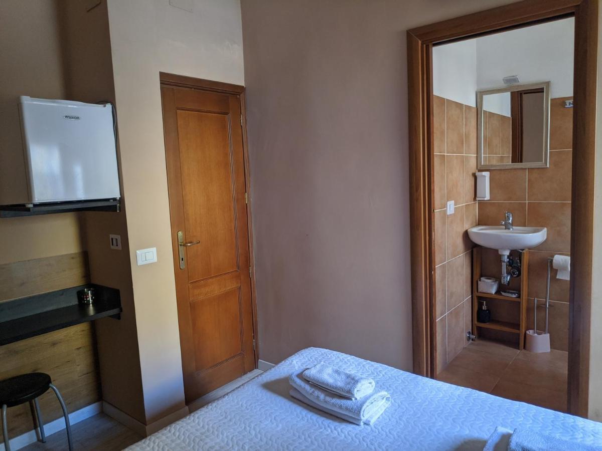 B&B Gina Trastevere โรม ภายนอก รูปภาพ